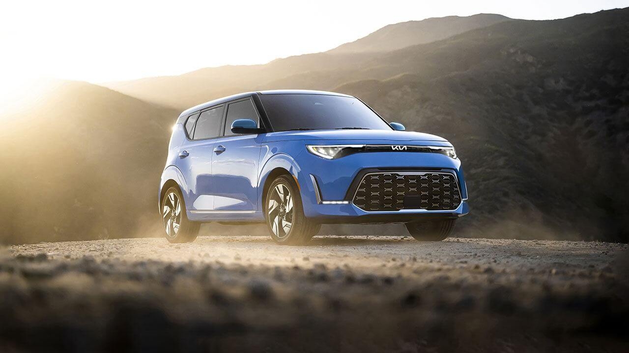 Vue 3/4 avant du Kia Soul en conduite hors route.