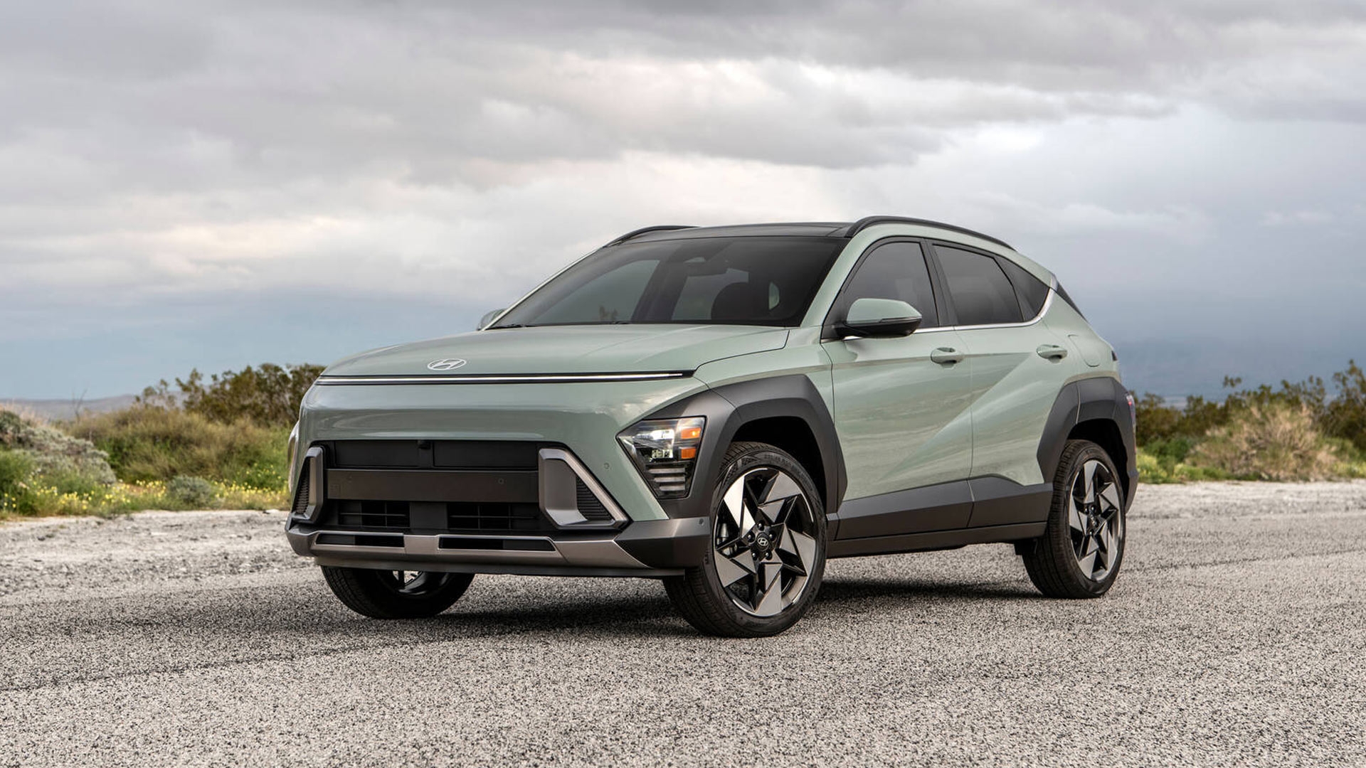 ARTICLE-Hyundai-Kona-vs.-Kia-Seltos-vs.-Subaru-Crosstrek-vs.-Honda-HR-V-vs.-Nissan-Qashqai_KONA