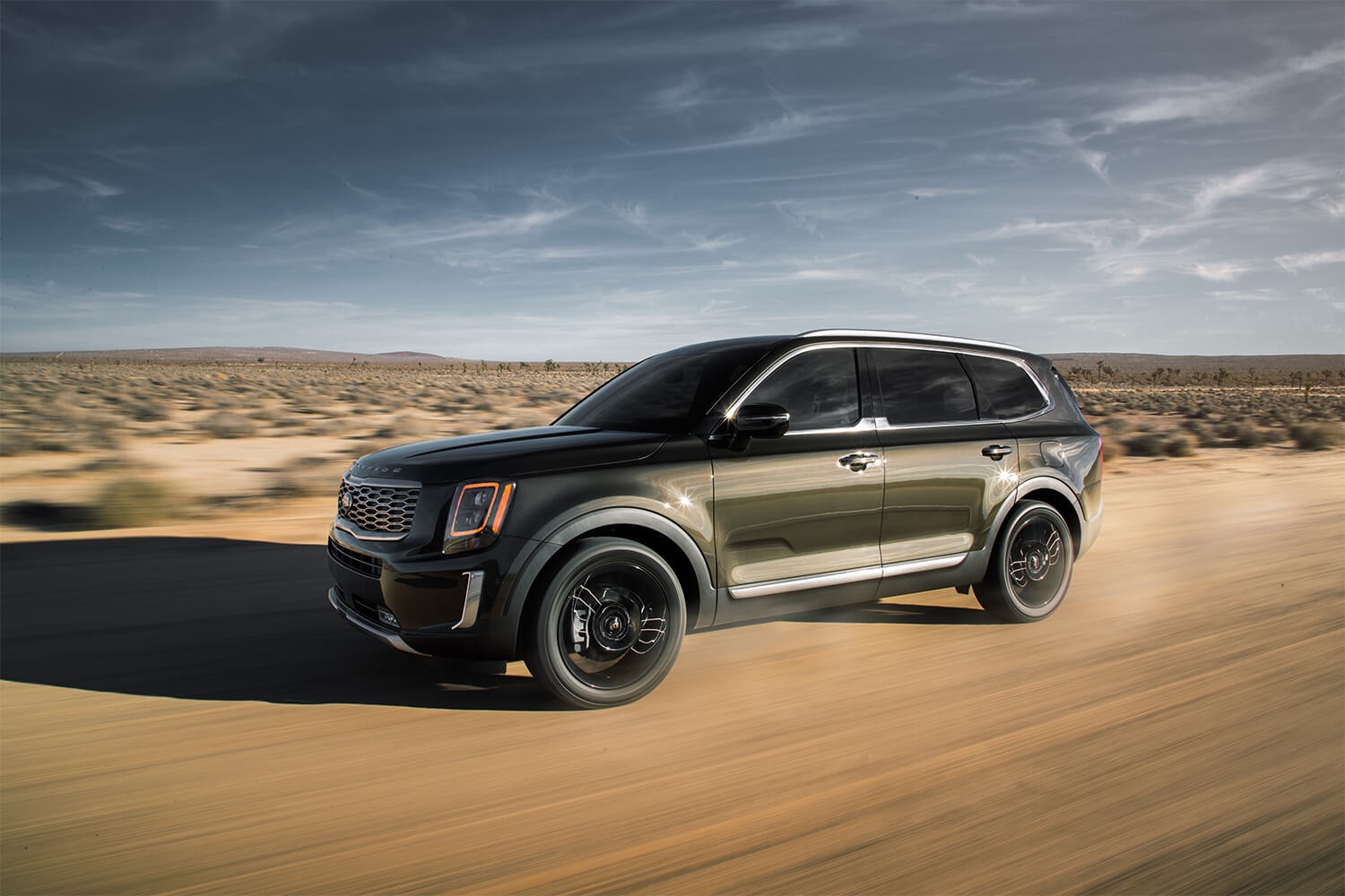 Toyota Highlander 2020 affronte le Kia Telluride 2020 à Sherbrooke